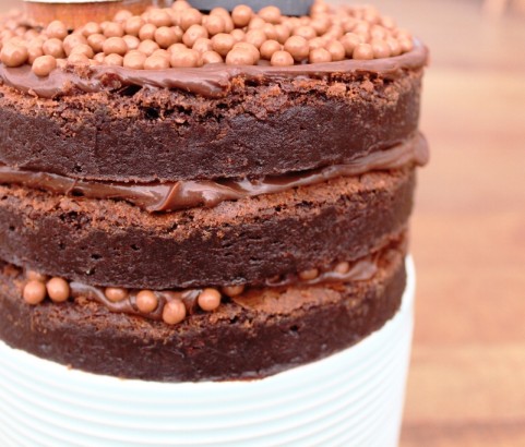 NAKED CAKE